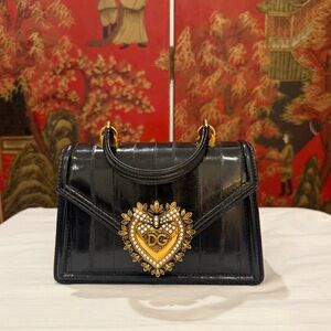 GORGEOUS DOLCE GABBANA DEVOTION TOP HANDLE BAG IN BLACK EEL LEATHER MINI SMALL